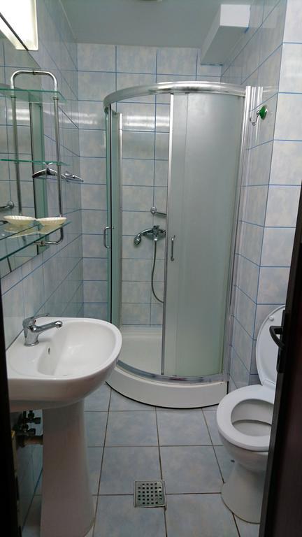 Hotel Pui De Urs Bucureşti Ngoại thất bức ảnh