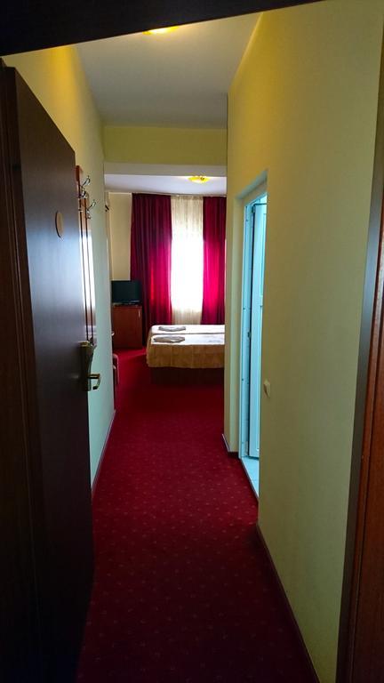 Hotel Pui De Urs Bucureşti Ngoại thất bức ảnh